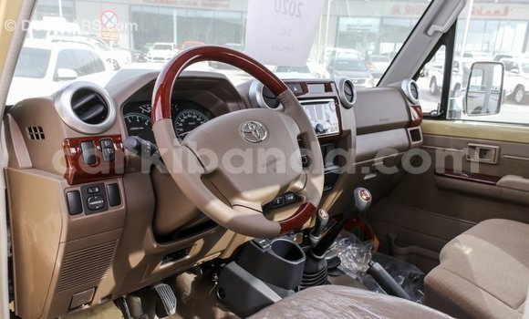 Buy Import Toyota Land Cruiser Beige Car in Import - Dubai in Uganda Buy Import Toyota Land Cruiser Beige Car in Import - Dubai in Uganda