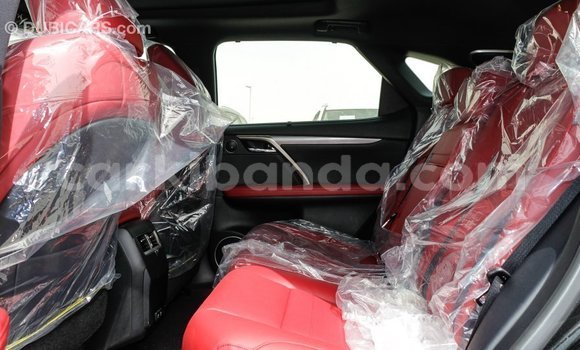 Nunua Imported Lexus RX 300 Nyeupe Gari ndani ya Import - Dubai nchini Uganda Nunua Imported Lexus RX 300 Nyeupe Gari ndani ya Import - Dubai nchini Uganda