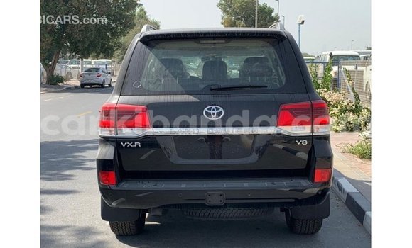 Gura Imported Toyota Land Cruiser Black Imodoka i Import - Dubai mu Uganda Gura Imported Toyota Land Cruiser Black Imodoka i Import - Dubai mu Uganda