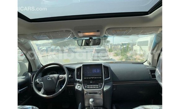 Gura Imported Toyota Land Cruiser Black Imodoka i Import - Dubai mu Uganda Gura Imported Toyota Land Cruiser Black Imodoka i Import - Dubai mu Uganda