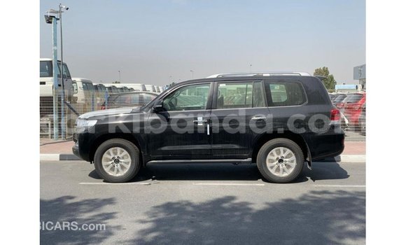 Gura Imported Toyota Land Cruiser Black Imodoka i Import - Dubai mu Uganda Gura Imported Toyota Land Cruiser Black Imodoka i Import - Dubai mu Uganda