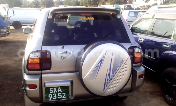 Gura Yakoze Toyota RAV4 Silver Imodoka i Arua mu Uganda Gura Yakoze Toyota RAV4 Silver Imodoka i Arua mu Uganda
