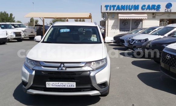 Buy Import Mitsubishi Outlander White Car in Import - Dubai in Uganda Buy Import Mitsubishi Outlander White Car in Import - Dubai in Uganda