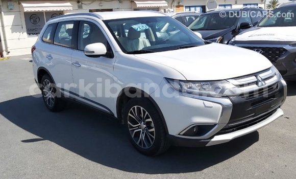 Buy Import Mitsubishi Outlander White Car in Import - Dubai in Uganda Buy Import Mitsubishi Outlander White Car in Import - Dubai in Uganda
