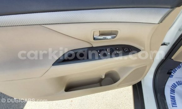 Buy Import Mitsubishi Outlander White Car in Import - Dubai in Uganda Buy Import Mitsubishi Outlander White Car in Import - Dubai in Uganda