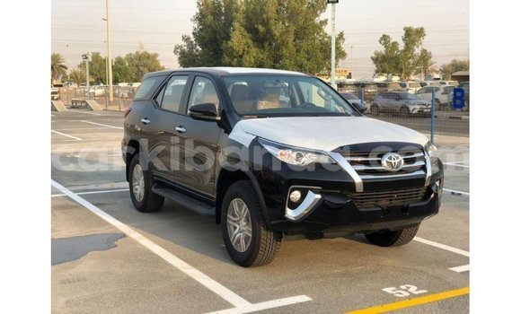 Acheter Import Voiture Toyota Fortuner Noir à Import - Dubai, Ouganda Acheter Import Voiture Toyota Fortuner Noir à Import - Dubai, Ouganda