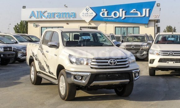 Acheter Import Voiture Toyota Hilux Blanc à Import - Dubai, Ouganda Acheter Import Voiture Toyota Hilux Blanc à Import - Dubai, Ouganda