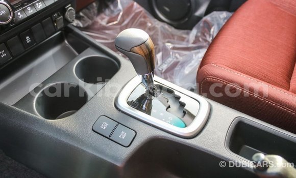 Acheter Import Voiture Toyota Hilux Blanc à Import - Dubai, Ouganda Acheter Import Voiture Toyota Hilux Blanc à Import - Dubai, Ouganda