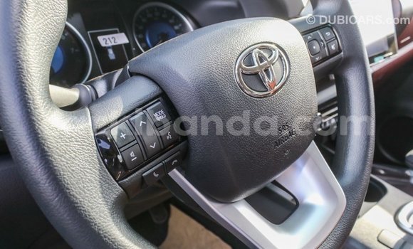 Acheter Import Voiture Toyota Hilux Blanc à Import - Dubai, Ouganda Acheter Import Voiture Toyota Hilux Blanc à Import - Dubai, Ouganda