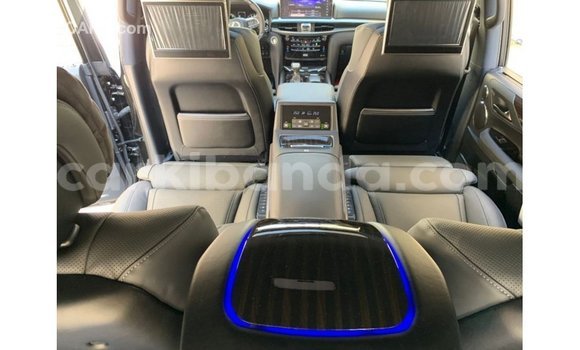 Acheter Import Voiture Lexus LX Noir à Import - Dubai, Ouganda Acheter Import Voiture Lexus LX Noir à Import - Dubai, Ouganda