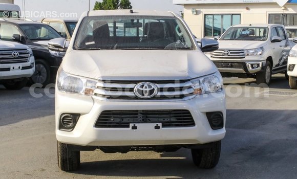 Acheter Import Voiture Toyota Hilux Blanc à Import - Dubai, Ouganda Acheter Import Voiture Toyota Hilux Blanc à Import - Dubai, Ouganda