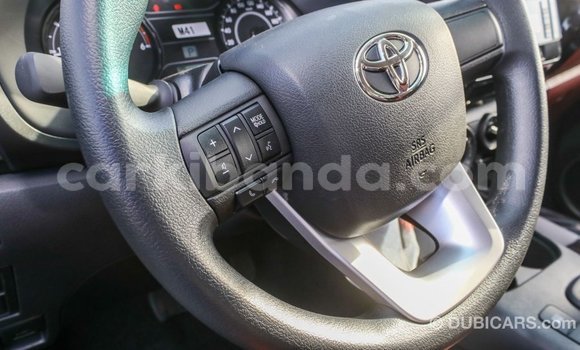 Acheter Import Voiture Toyota Hilux Blanc à Import - Dubai, Ouganda Acheter Import Voiture Toyota Hilux Blanc à Import - Dubai, Ouganda