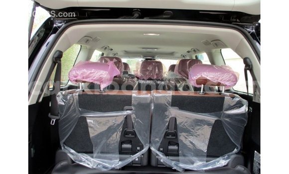 Gura Imported Toyota Land Cruiser Black Imodoka i Import - Dubai mu Uganda Gura Imported Toyota Land Cruiser Black Imodoka i Import - Dubai mu Uganda