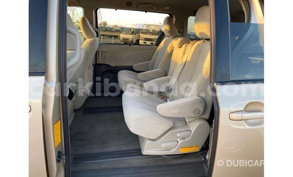 Buy Import Toyota Sienna Other Car in Import - Dubai in Uganda Buy Import Toyota Sienna Other Car in Import - Dubai in Uganda