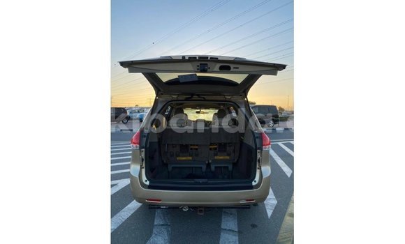 Buy Import Toyota Sienna Other Car in Import - Dubai in Uganda Buy Import Toyota Sienna Other Car in Import - Dubai in Uganda