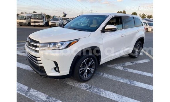 Buy Import Toyota Highlander White Car in Import - Dubai in Uganda Buy Import Toyota Highlander White Car in Import - Dubai in Uganda