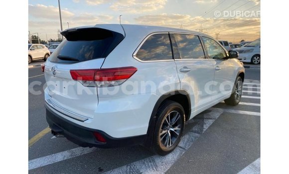 Buy Import Toyota Highlander White Car in Import - Dubai in Uganda Buy Import Toyota Highlander White Car in Import - Dubai in Uganda
