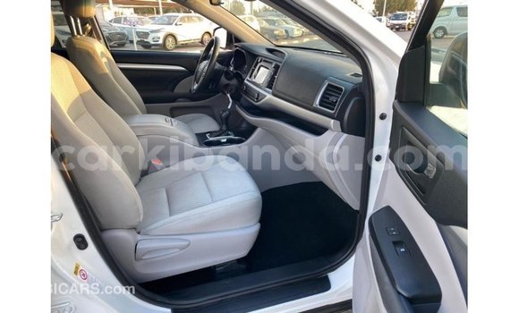 Buy Import Toyota Highlander White Car in Import - Dubai in Uganda Buy Import Toyota Highlander White Car in Import - Dubai in Uganda
