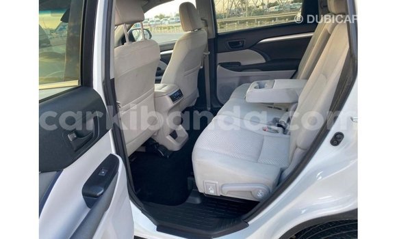 Buy Import Toyota Highlander White Car in Import - Dubai in Uganda Buy Import Toyota Highlander White Car in Import - Dubai in Uganda
