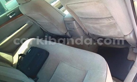 Gura Yakoze Toyota Mark II Silver Imodoka i Kampala mu Uganda Gura Yakoze Toyota Mark II Silver Imodoka i Kampala mu Uganda