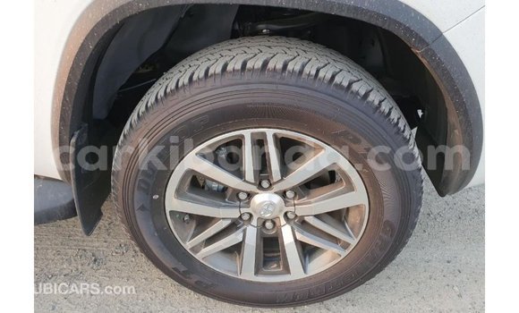 Gura Imported Toyota Fortuner White Imodoka i Import - Dubai mu Uganda Gura Imported Toyota Fortuner White Imodoka i Import - Dubai mu Uganda