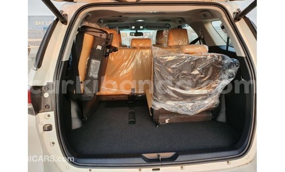 Gura Imported Toyota Fortuner White Imodoka i Import - Dubai mu Uganda Gura Imported Toyota Fortuner White Imodoka i Import - Dubai mu Uganda
