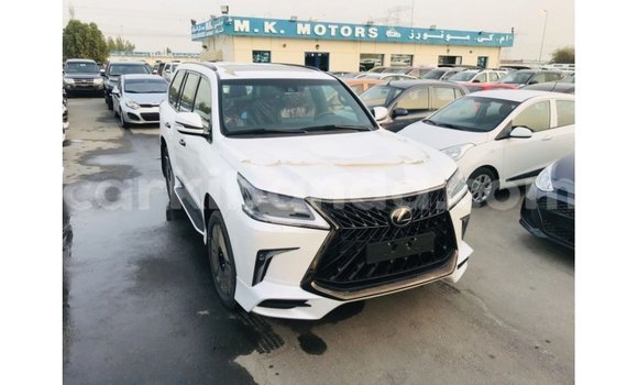 Gura Imported Lexus LX White Imodoka i Import - Dubai mu Uganda Gura Imported Lexus LX White Imodoka i Import - Dubai mu Uganda
