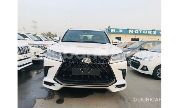 Gura Imported Lexus LX White Imodoka i Import - Dubai mu Uganda Gura Imported Lexus LX White Imodoka i Import - Dubai mu Uganda