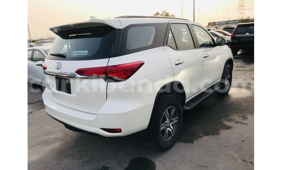 Gura Imported Toyota Fortuner White Imodoka i Import - Dubai mu Uganda Gura Imported Toyota Fortuner White Imodoka i Import - Dubai mu Uganda