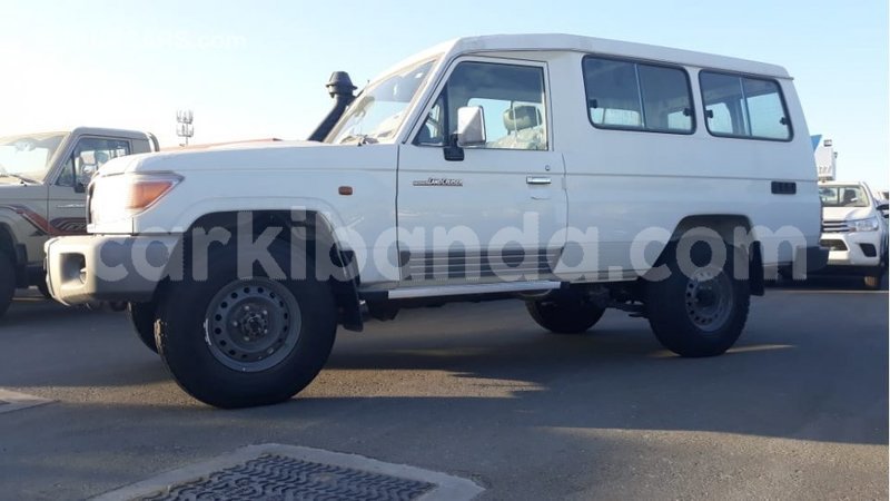 Big with watermark toyota land cruiser uganda import dubai 9671