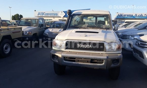 Buy Import Toyota Land Cruiser White Car in Import - Dubai in Uganda Buy Import Toyota Land Cruiser White Car in Import - Dubai in Uganda