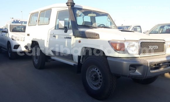 Buy Import Toyota Land Cruiser White Car in Import - Dubai in Uganda Buy Import Toyota Land Cruiser White Car in Import - Dubai in Uganda