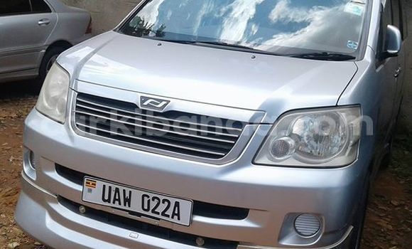 Gura Yakoze Toyota Noah Silver Imodoka i Kampala mu Uganda Gura Yakoze Toyota Noah Silver Imodoka i Kampala mu Uganda