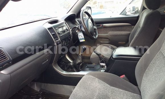 Nunua Ilio tumika Toyota Land Cruiser Prado Fedha Gari ndani ya Kampala nchini Uganda Nunua Ilio tumika Toyota Land Cruiser Prado Fedha Gari ndani ya Kampala nchini Uganda