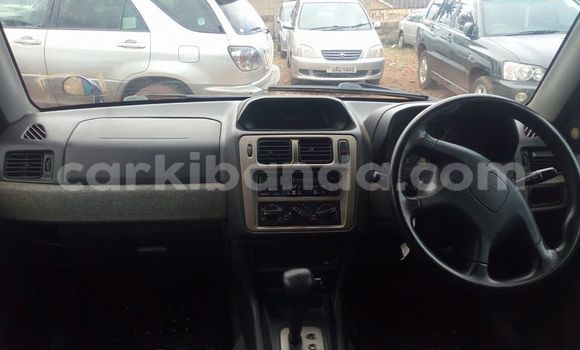 Nunua Ilio tumika Mitsubishi Pajero Bluu Gari ndani ya Kampala nchini Uganda Nunua Ilio tumika Mitsubishi Pajero Bluu Gari ndani ya Kampala nchini Uganda