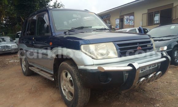 Nunua Ilio tumika Mitsubishi Pajero Bluu Gari ndani ya Kampala nchini Uganda Nunua Ilio tumika Mitsubishi Pajero Bluu Gari ndani ya Kampala nchini Uganda