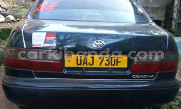 Gura Yakoze Toyota Corona Blue Imodoka i Kampala mu Uganda Gura Yakoze Toyota Corona Blue Imodoka i Kampala mu Uganda