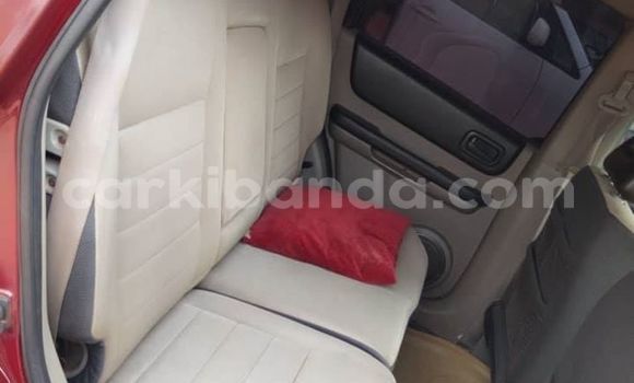 Nunua Ilio tumika Nissan X–Trail Nyekundu Gari ndani ya Kampala nchini Uganda Nunua Ilio tumika Nissan X–Trail Nyekundu Gari ndani ya Kampala nchini Uganda