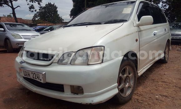 Nunua Ilio tumika Toyota Gaia Nyeupe Gari ndani ya Kampala nchini Uganda Nunua Ilio tumika Toyota Gaia Nyeupe Gari ndani ya Kampala nchini Uganda