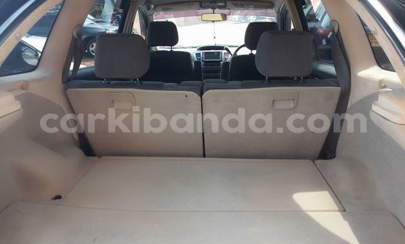 Nunua Ilio tumika Toyota Nadia Nyeusi Gari ndani ya Kampala nchini Uganda Nunua Ilio tumika Toyota Nadia Nyeusi Gari ndani ya Kampala nchini Uganda