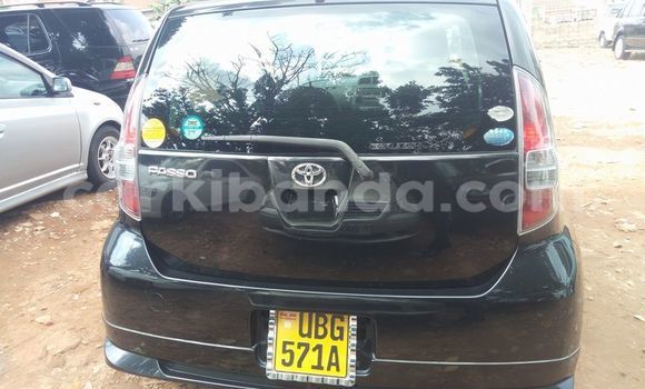 Nunua Ilio tumika Toyota Passo Nyeusi Gari ndani ya Kampala nchini Uganda Nunua Ilio tumika Toyota Passo Nyeusi Gari ndani ya Kampala nchini Uganda