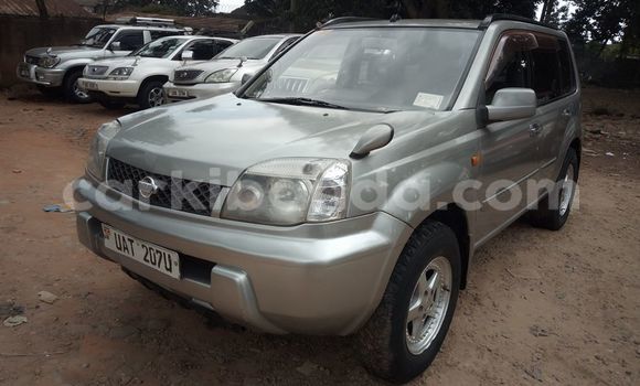 Acheter Occasion Voiture Nissan X–Trail Gris à Kampala, Ouganda Acheter Occasion Voiture Nissan X–Trail Gris à Kampala, Ouganda