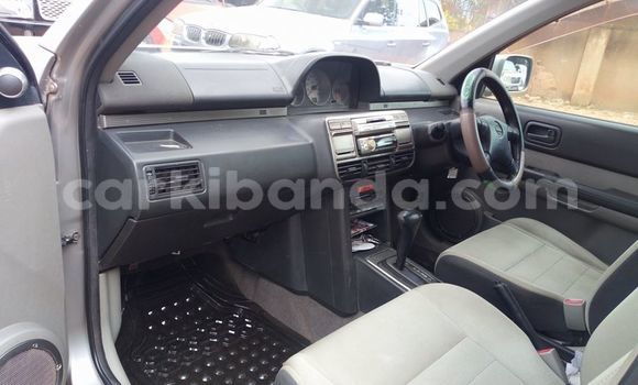 Acheter Occasion Voiture Nissan X–Trail Gris à Kampala, Ouganda Acheter Occasion Voiture Nissan X–Trail Gris à Kampala, Ouganda