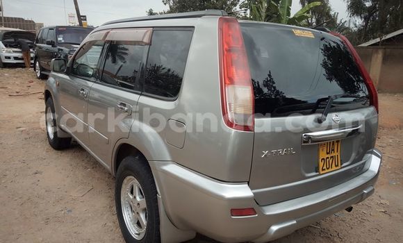 Acheter Occasion Voiture Nissan X–Trail Gris à Kampala, Ouganda Acheter Occasion Voiture Nissan X–Trail Gris à Kampala, Ouganda