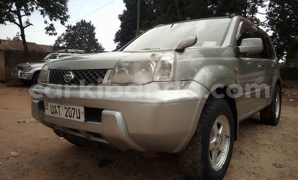 Acheter Occasion Voiture Nissan X–Trail Gris à Kampala, Ouganda Acheter Occasion Voiture Nissan X–Trail Gris à Kampala, Ouganda