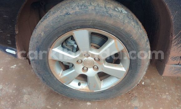 Nunua Ilio tumika Toyota Harrier Nyeusi Gari ndani ya Kampala nchini Uganda Nunua Ilio tumika Toyota Harrier Nyeusi Gari ndani ya Kampala nchini Uganda