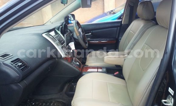 Nunua Ilio tumika Toyota Harrier Nyeusi Gari ndani ya Kampala nchini Uganda Nunua Ilio tumika Toyota Harrier Nyeusi Gari ndani ya Kampala nchini Uganda