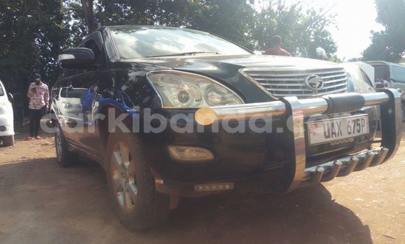 Nunua Ilio tumika Toyota Harrier Nyeusi Gari ndani ya Kampala nchini Uganda Nunua Ilio tumika Toyota Harrier Nyeusi Gari ndani ya Kampala nchini Uganda