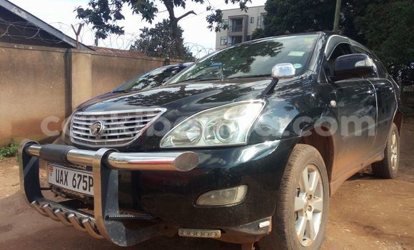Nunua Ilio tumika Toyota Harrier Nyeusi Gari ndani ya Kampala nchini Uganda Nunua Ilio tumika Toyota Harrier Nyeusi Gari ndani ya Kampala nchini Uganda