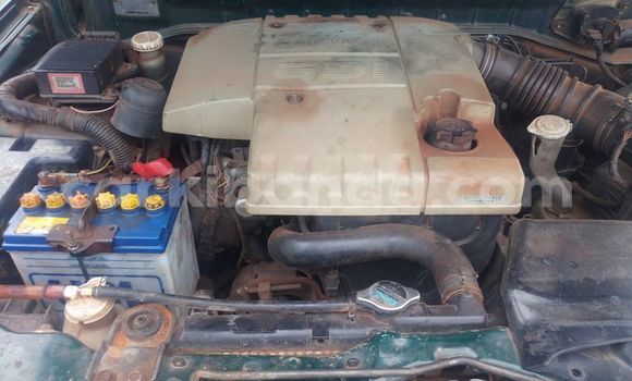 Nunua Ilio tumika Mitsubishi Pajero iO Kijani Gari ndani ya Kampala nchini Uganda Nunua Ilio tumika Mitsubishi Pajero iO Kijani Gari ndani ya Kampala nchini Uganda